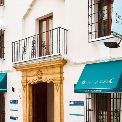 Hotel in the historic centre of Ronda with breakfast and sparkling wine