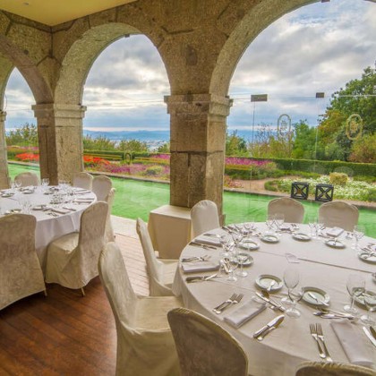 Dîner romantique et petit-déjeuner dans une chambre d'hôtel avec vue sur Braga (2 nuits)