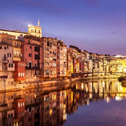 Fall in love with Girona just a stone's throw from the old town and park at the hotel