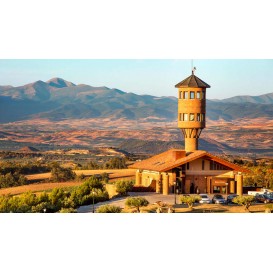 Escapade enoturistique dans hôtel de charme avec visite de cave à vin et dégustation