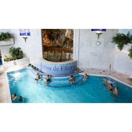 Relax in a spa with thermal pool, halotherapy and discount on extra nights