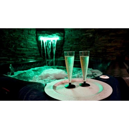 Relax en privado: escapada con acceso al spa privado y copa de cava en el jacuzzi