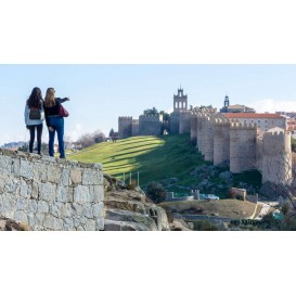 Escapada en Ávila con encanto y desayuno en un hotel con vistas panorámicas de la ciudad