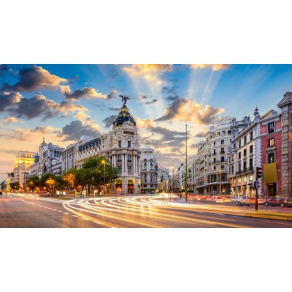 ¡Nochevieja 2024 en Madrid! en un hotel de lujo al lado de la Puerta de Alcalá