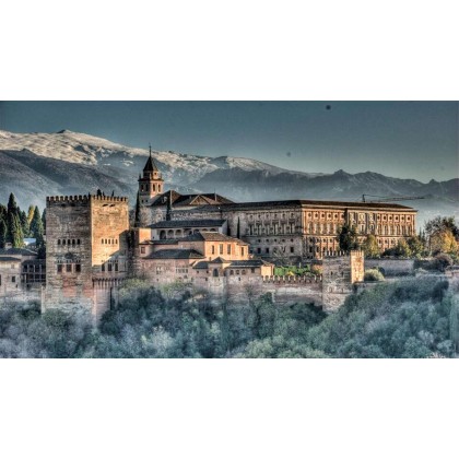 Escapadela no centro de Granada com pequeno-almoço e espetáculo de flamenco incluídos