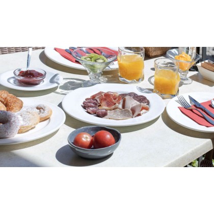 Escape near Besalú in a Superior room, breakfast and picnic