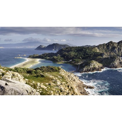 Disfruta de las playas de Sanxenxo y da un paseo en barco a las Islas Cíes