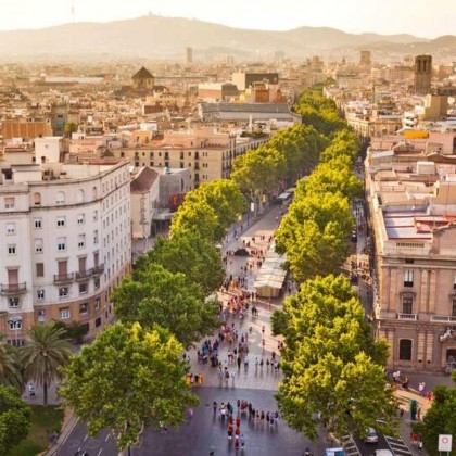 Descubre el encanto de Barcelona: en habitación superior, con Gintonic y salida tardía