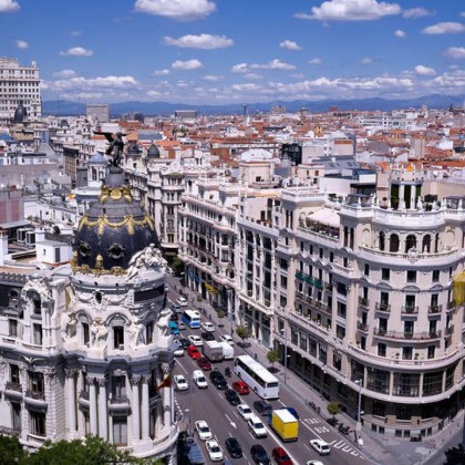 Romanticismo de 5* con cava y bombones en Madrid