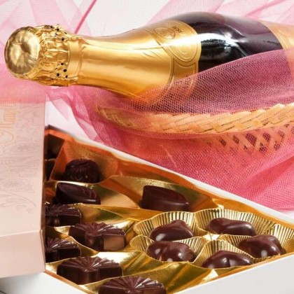 Escapade romantique avec champagne et chocolats dans un hôtel 5* à Madrid