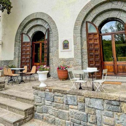 Rural moment with hiking activity in hotel with Batlló airs, in Ribes de freser