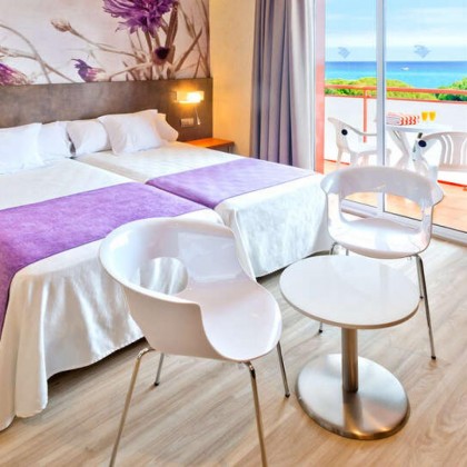 Escapada premium en habitación superior en Malgrat de Mar con desayuno incluido