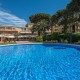 Disconnect in the heart of the Costa Brava with half board included