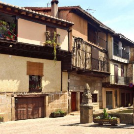 Escapada a uno de los pueblos con más encanto San Martín del Castañar con desayunos incluidos